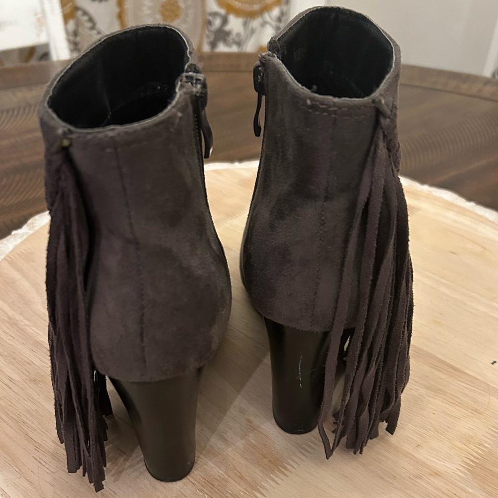 Fringe booties! Too cute! Dress up or down. Extra soft material.